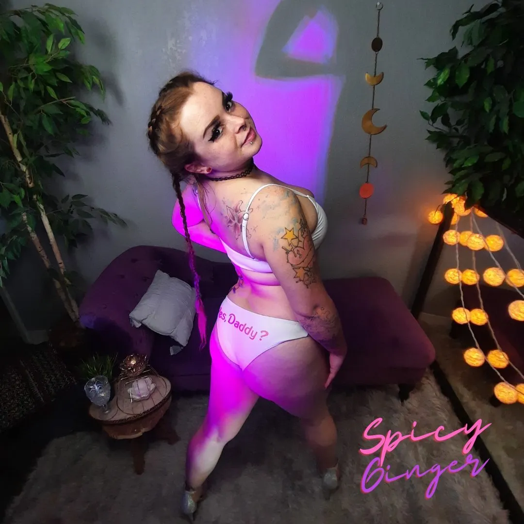 Live sex webcam photo for Spicy_GingerXO #7907696