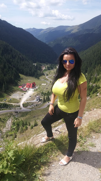 Live sex webcam photo for DesireHugeBoobs #6019228