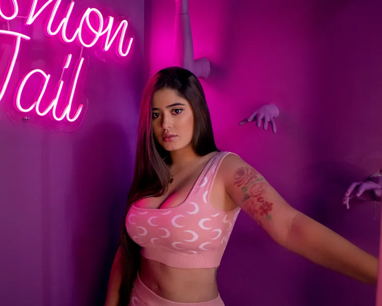 Live sex webcam photo for SammyLee #2947998