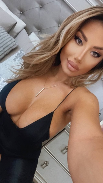 Live sex webcam photo for AylinSkyX #2506352