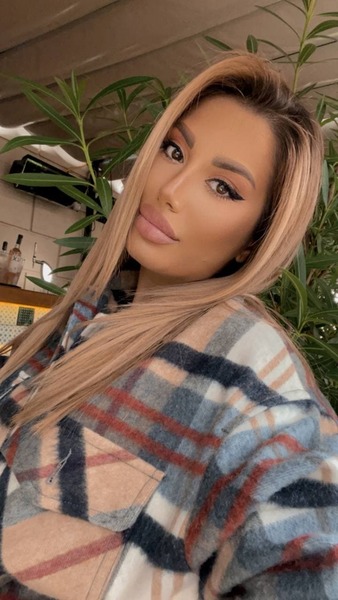 Live sex webcam photo for AylinSkyX #2280226