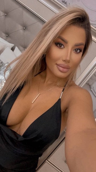 Live sex webcam photo for AylinSkyX #2280223