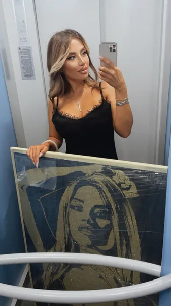 Live sex webcam photo for AylinSkyX #2402402