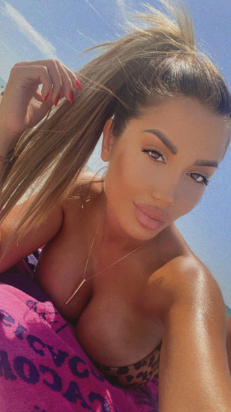 Live sex webcam photo for AylinSkyX #2469635