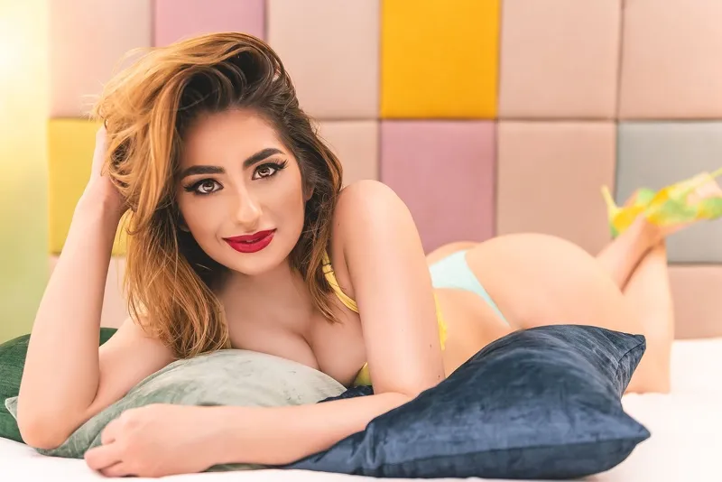 Live sex webcam photo for AmishHill #7237450