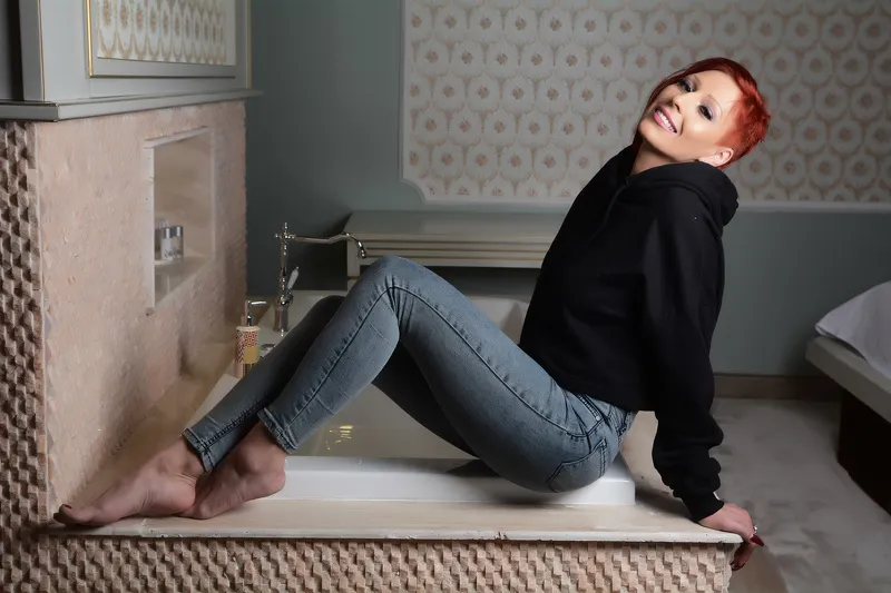 Live sex webcam photo for AlettaGoddess #7842203