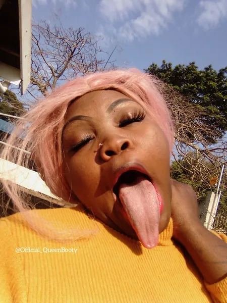 Live sex webcam photo for Official_QueenBooty #5898923