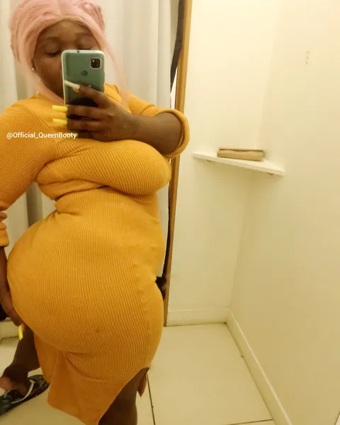 Live sex webcam photo for Official_QueenBooty #6052503