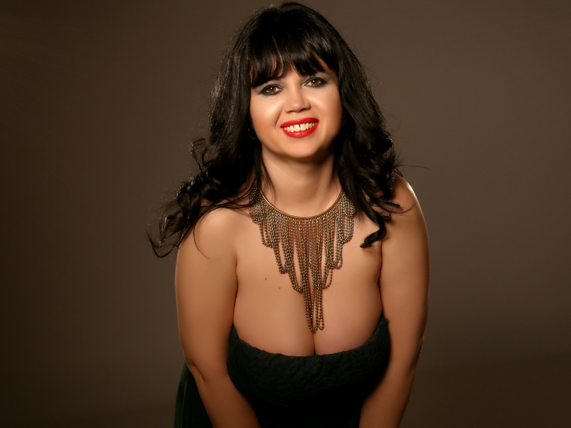 Live sex webcam photo for MatureVivian #7829690