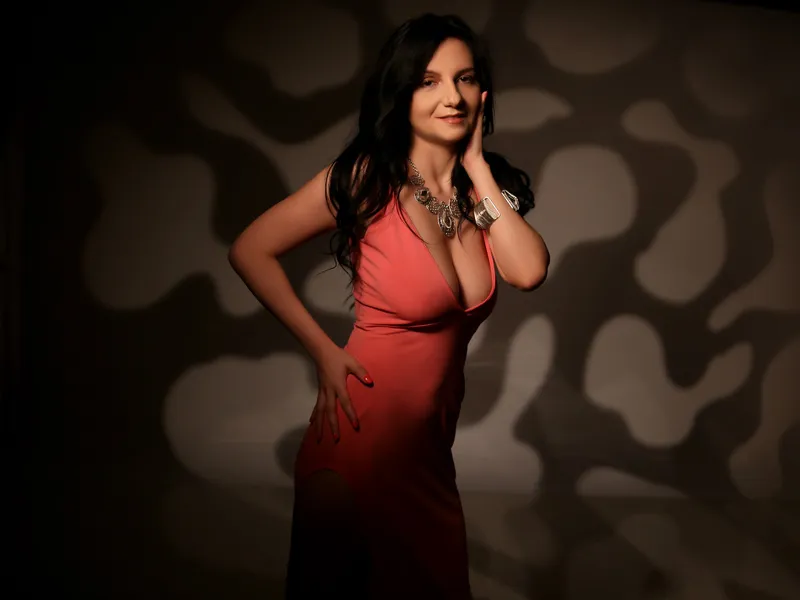 Live sex webcam photo for MadameAlexaX #7773798