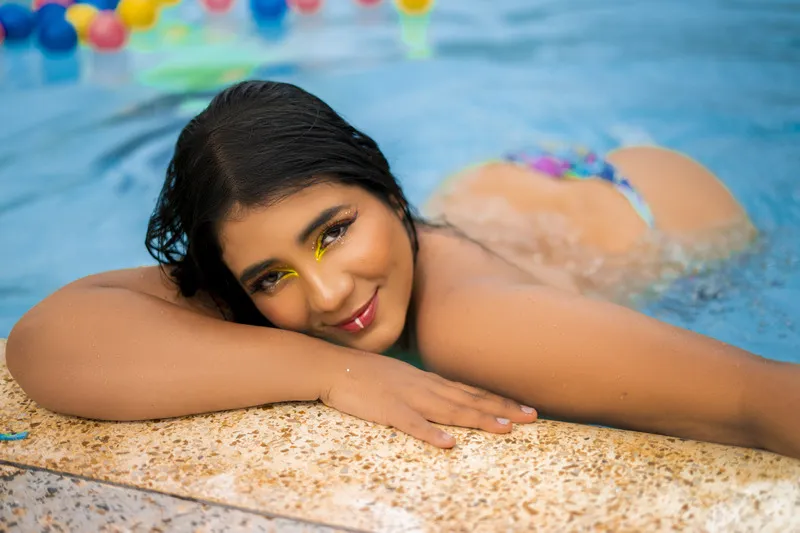 Live sex webcam photo for MiaNielsen #5663705