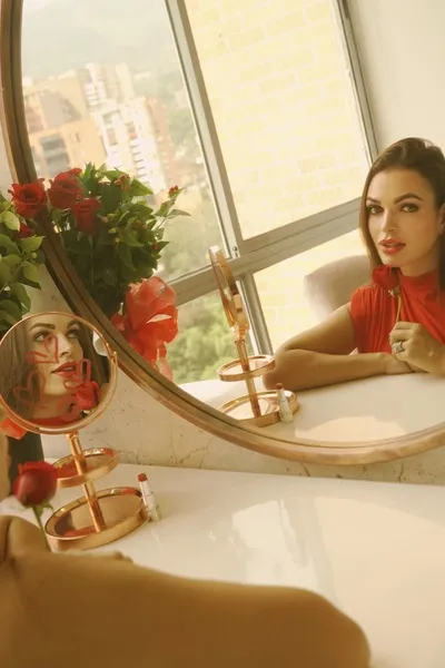 Live sex webcam photo for AnnieConnors #7959520