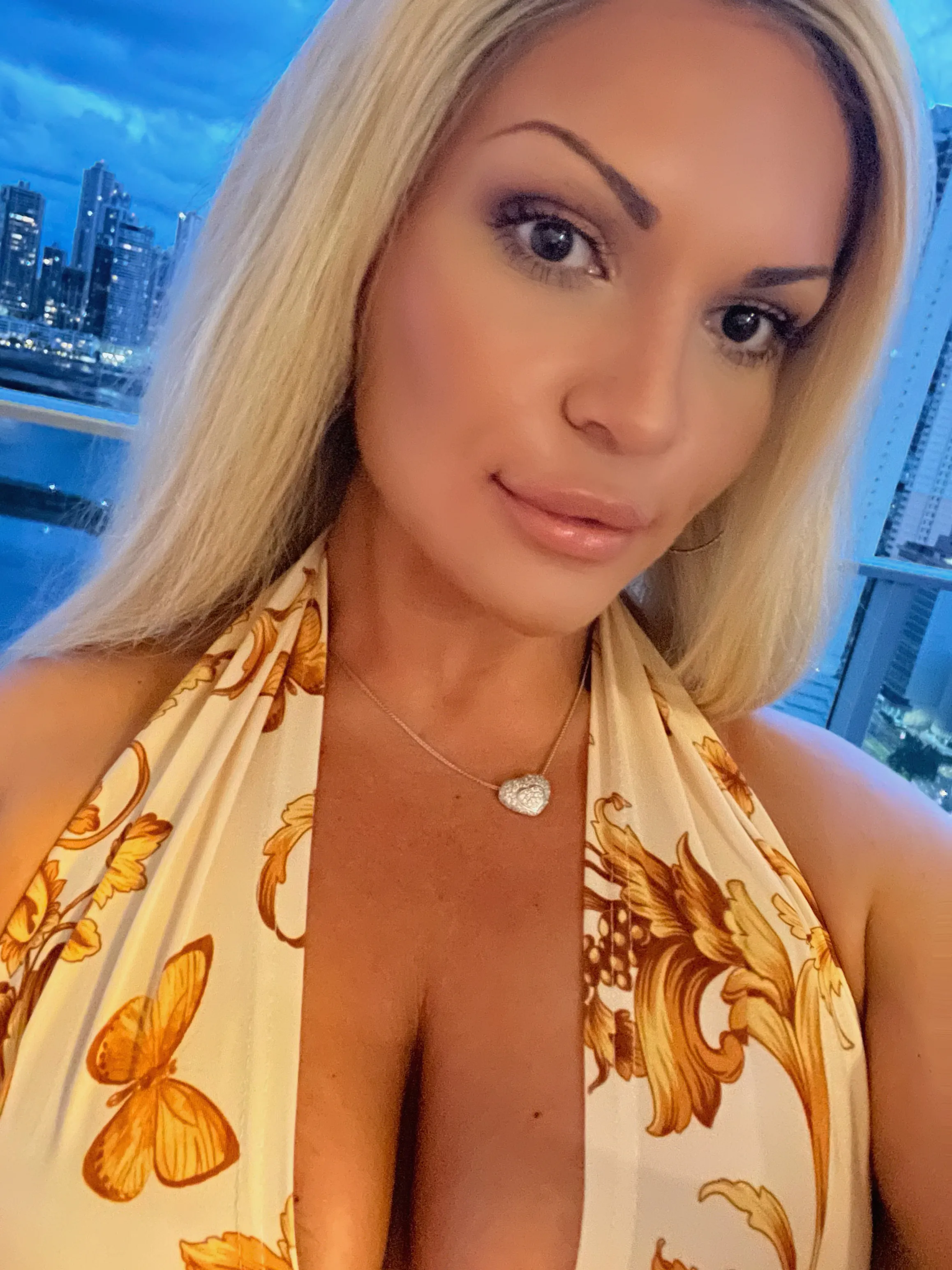 Live sex webcam photo for NatashaBangs #7803227