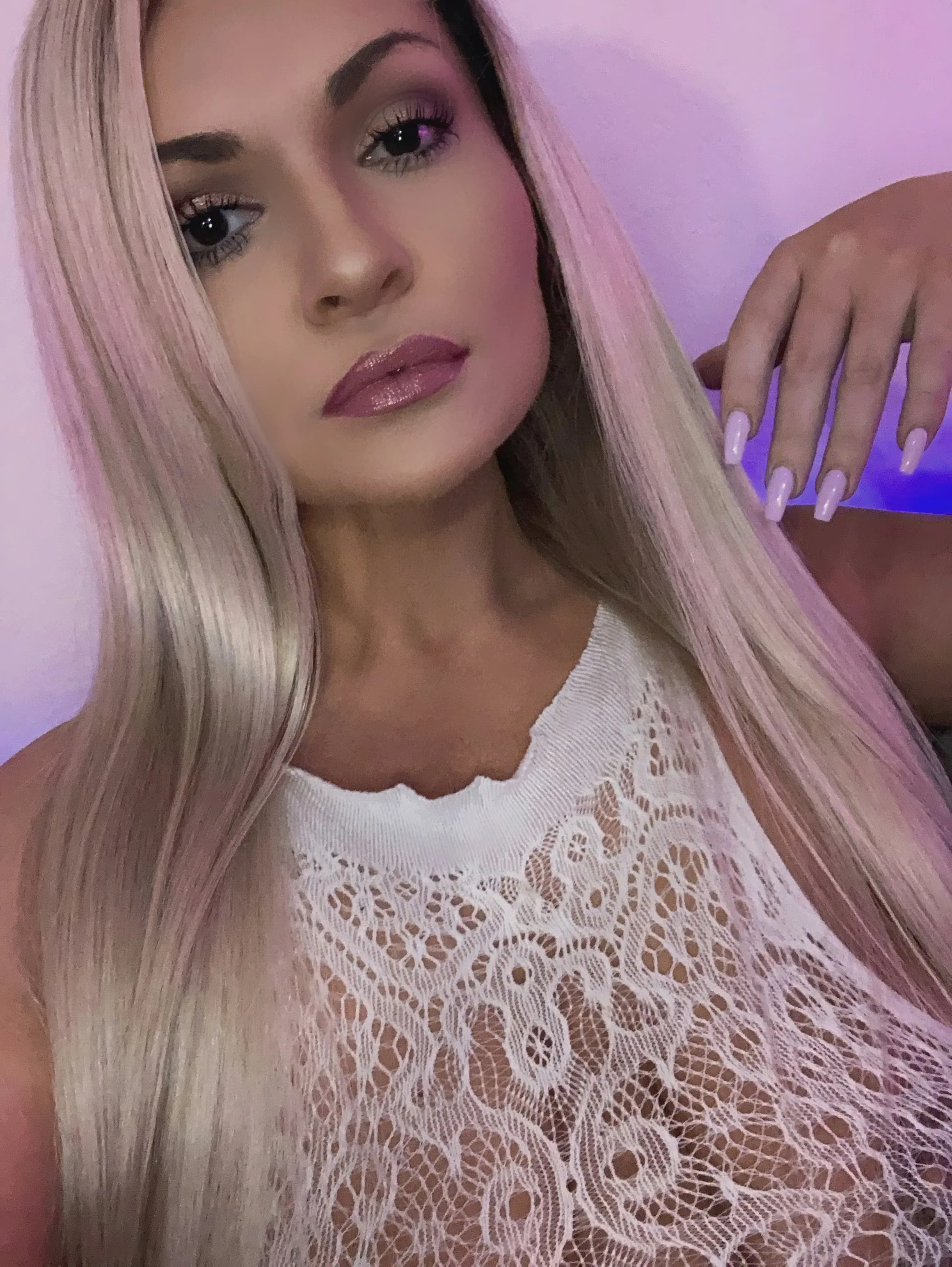 Live sex webcam photo for NatashaBangs #7803210