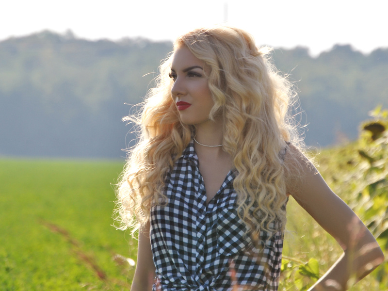 Live sex webcam photo for GlamorousHillary #1692061