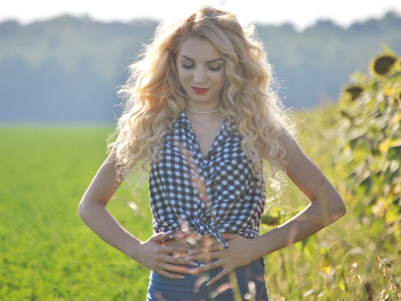 Live sex webcam photo for GlamorousHillary #1692062