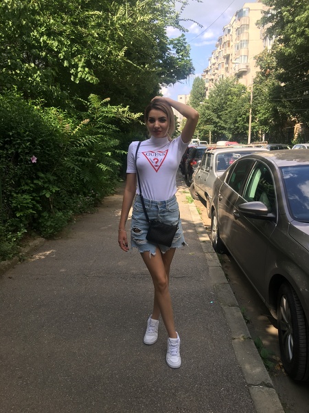 Live sex webcam photo for GlamorousHillary #1692145