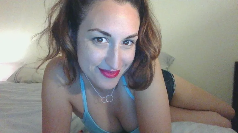 Live sex webcam photo for Amber_Rouge #3506245