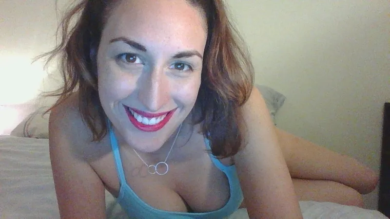 Live sex webcam photo for Amber_Rouge #3506244