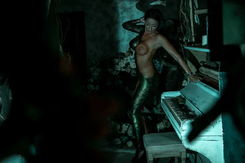 Live sex webcam photo for IvonaDy #1886085