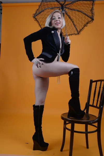 Live sex webcam photo for BIGHAIRYCUNT #1875283