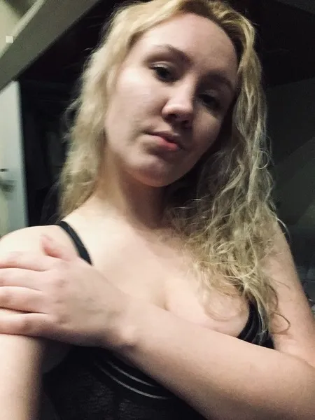 Live sex webcam photo for MeganSlender #2755722