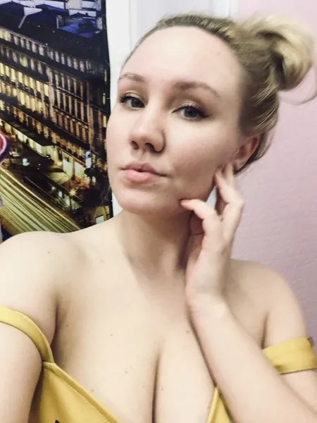 Live sex webcam photo for MeganSlender #2794480