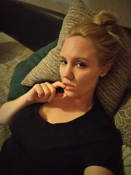 Live sex webcam photo for MeganSlender #1794510