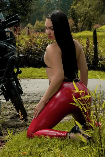 Live sex webcam photo for CaytlenKariie #7423585