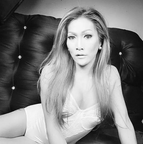 Live sex webcam photo for Ynez22 #7113098