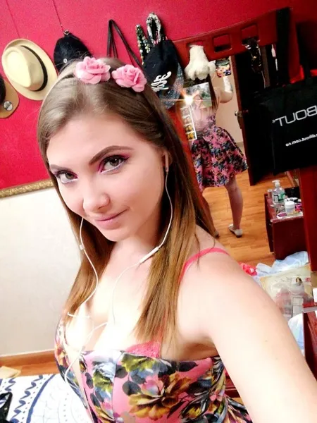 Live sex webcam photo for MeganTwerk #7112305