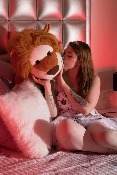 Live sex webcam photo for MeganTwerk #7112288