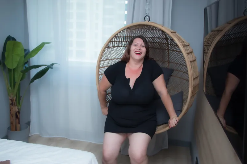 Live sex webcam photo for SoniaRides #3427421