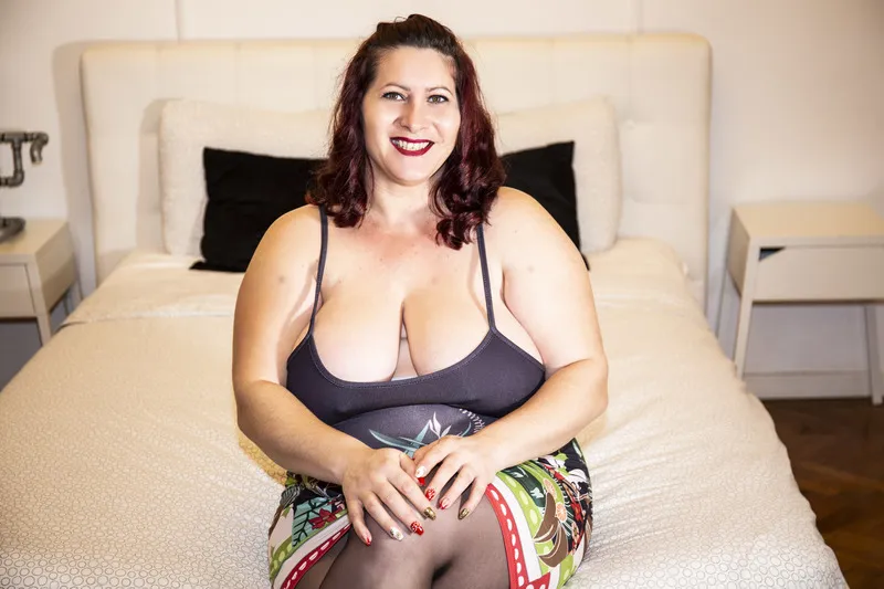Live sex webcam photo for SoniaRides #2332927