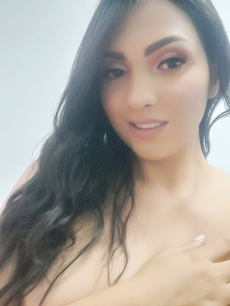 Live sex webcam photo for antoniasexi22 #1888608