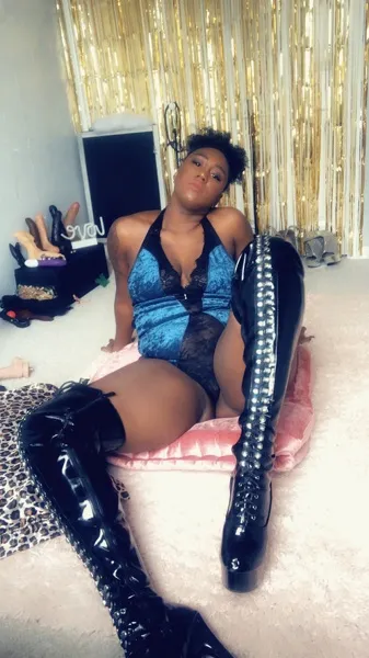 Live sex webcam photo for OMGiana #7099871