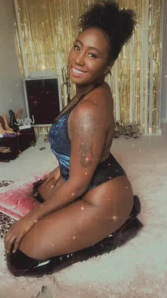 Live sex webcam photo for OMGiana #7099867