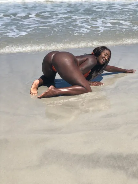 Live sex webcam photo for OMGiana #7099827