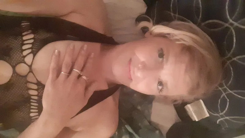 Live sex webcam photo for Missyt #1944594