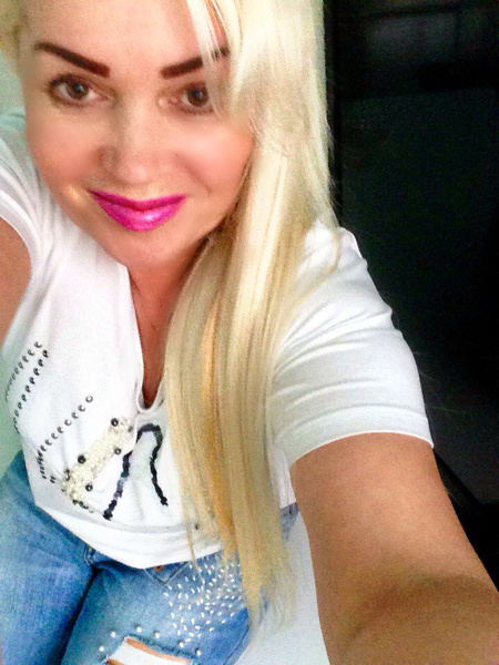 Live sex webcam photo for BlondNeighbour #1998817