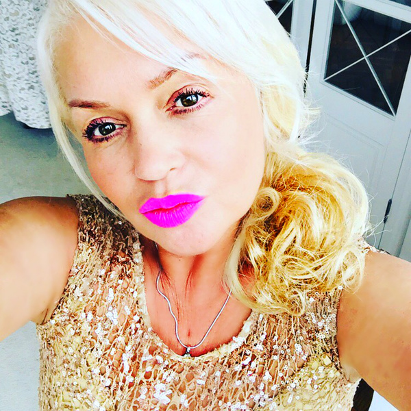 Live sex webcam photo for BlondNeighbour #1998870