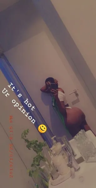 Live sex webcam photo for xxxBootylexy22 #1742884