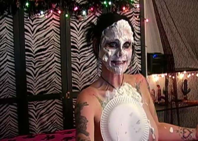 Live sex webcam photo for Kitty_Fox #7270759