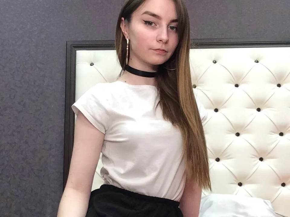 Live sex webcam photo for DianaDevine #1649567