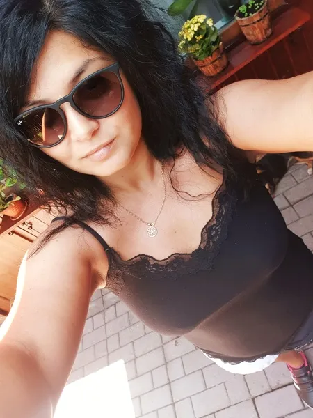 Live sex webcam photo for GoddessOfDeadh #1880082