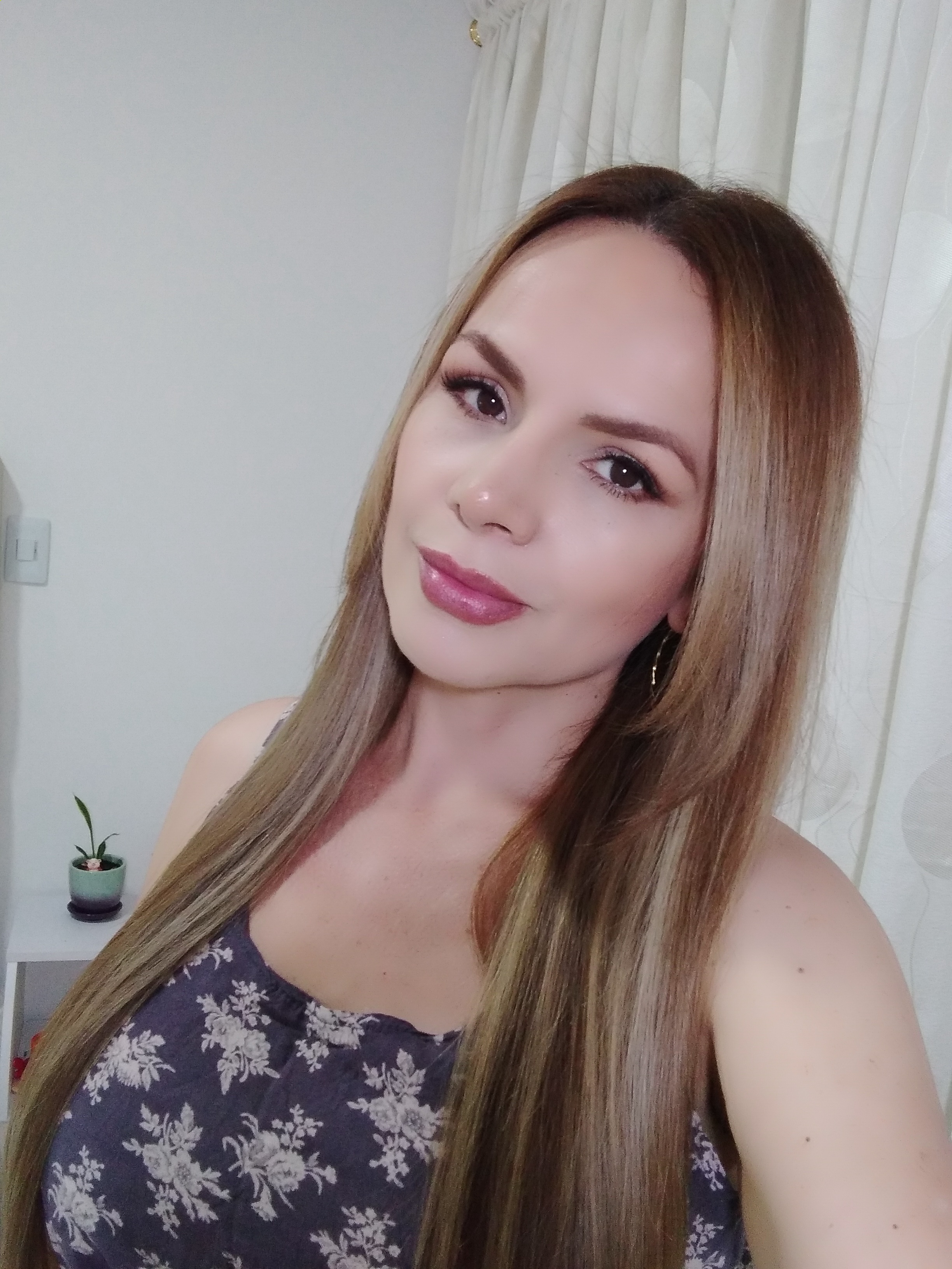 Live sex webcam photo for LovelySophy #7378351