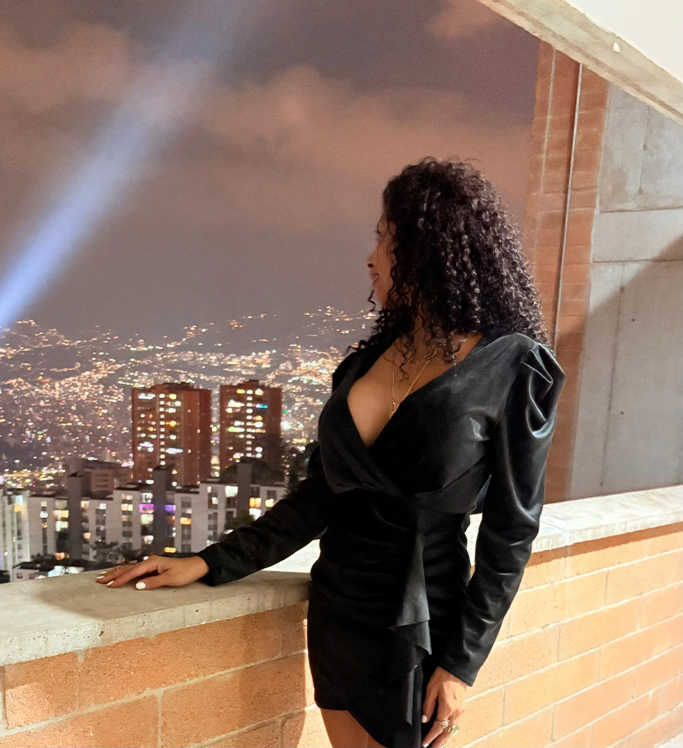 Live sex webcam photo for KarenDuval #7252451