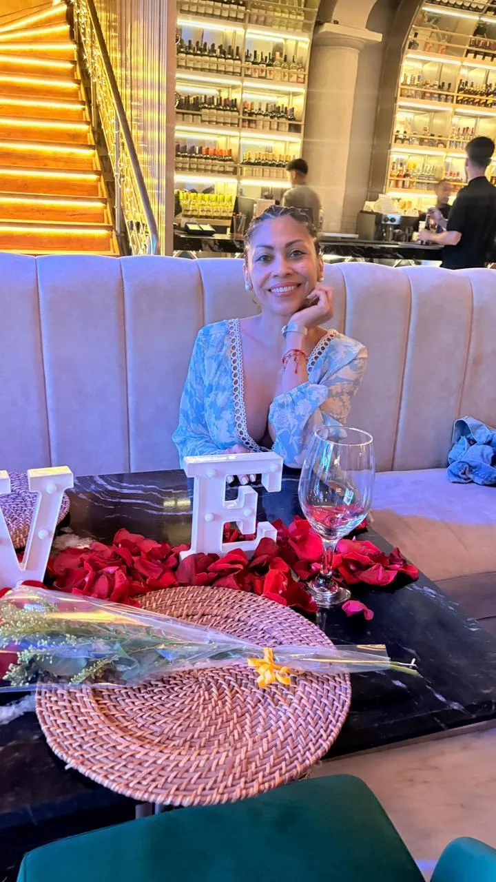 Live sex webcam photo for KarenDuval #7252447