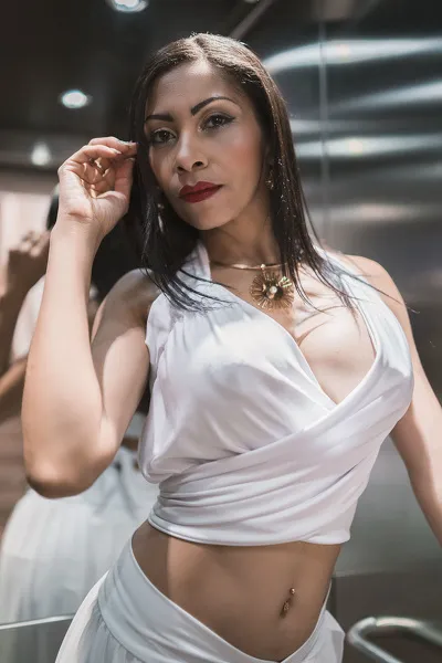 Live sex webcam photo for KarenDuval #7252150