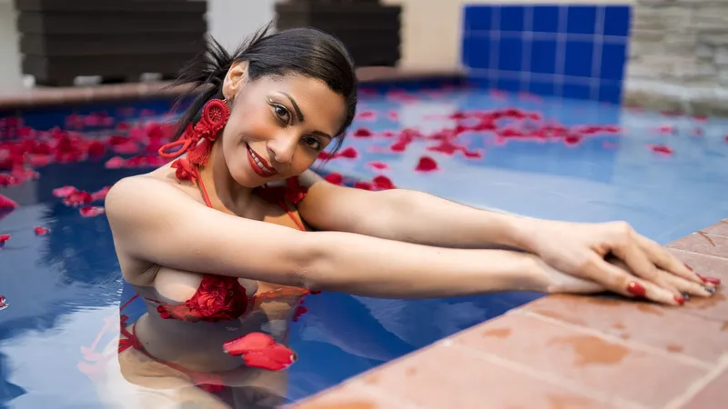 Live sex webcam photo for KarenDuval #7251997